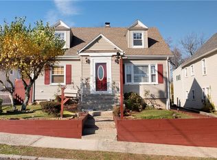 75 Wessels Ave, Bridgeport, CT 06610