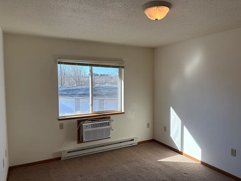 705 Bruce Ct #6 — Photo 7