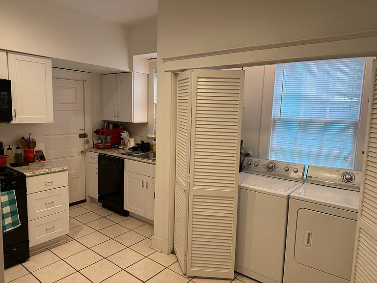 1515 Webster St #B — Photo 3