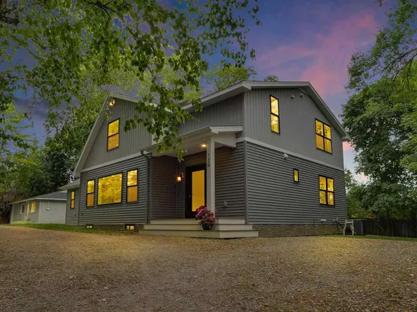 720 Jennings Ave, Petoskey, MI 49770