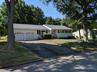 6 Crescent Rd, Holmdel, NJ 07733