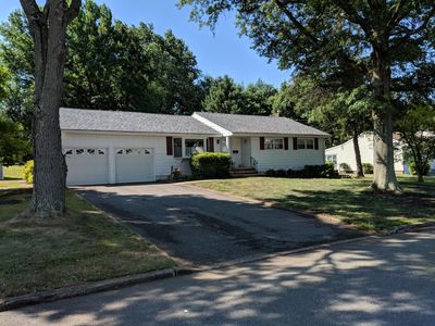 6 Crescent Rd, Holmdel, NJ, 07733