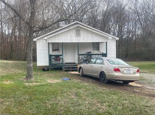 13 Goforth Dr, Thomasville, NC 27360