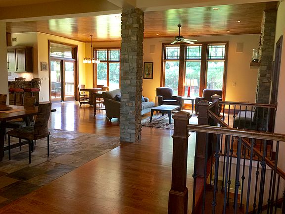 View of gr rm from entrance