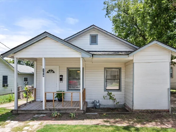 109 E Tyler St, Ennis, TX 75119
