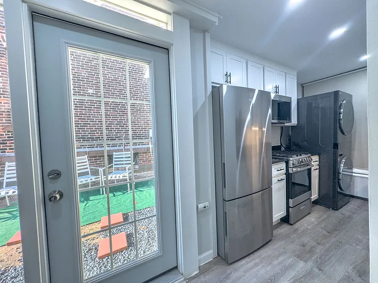 103-107 Olive St — Photo 14