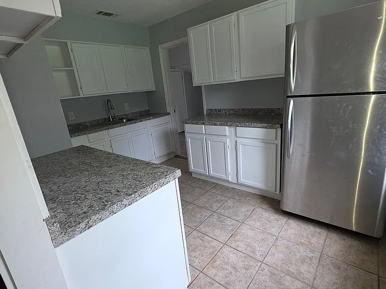 3503 Ruben St — Photo 4