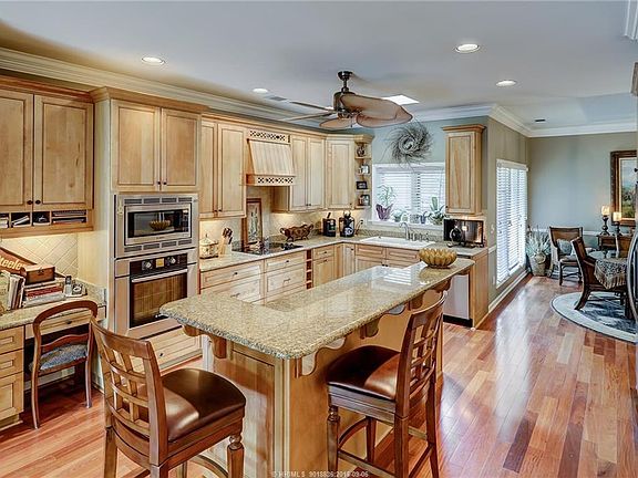 4th image of 275 Long Cove Dr