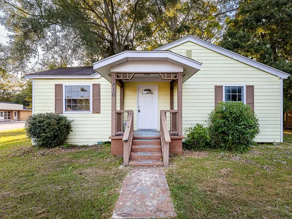 1810 12th St, Pascagoula, MS 39567