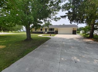 1158 Grandview Dr, Grass Lake, MI 49240