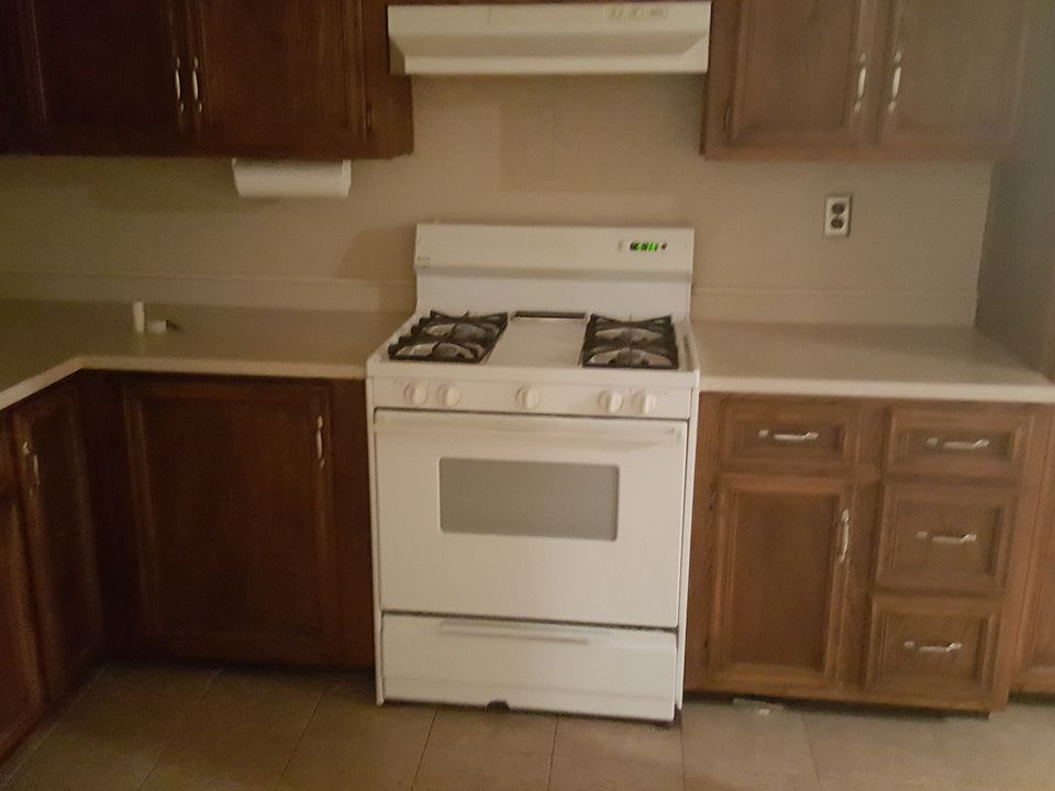 Eat In Kitchen