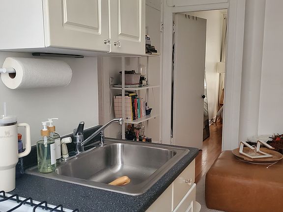 5th image of 517 E 77th St APT 3A