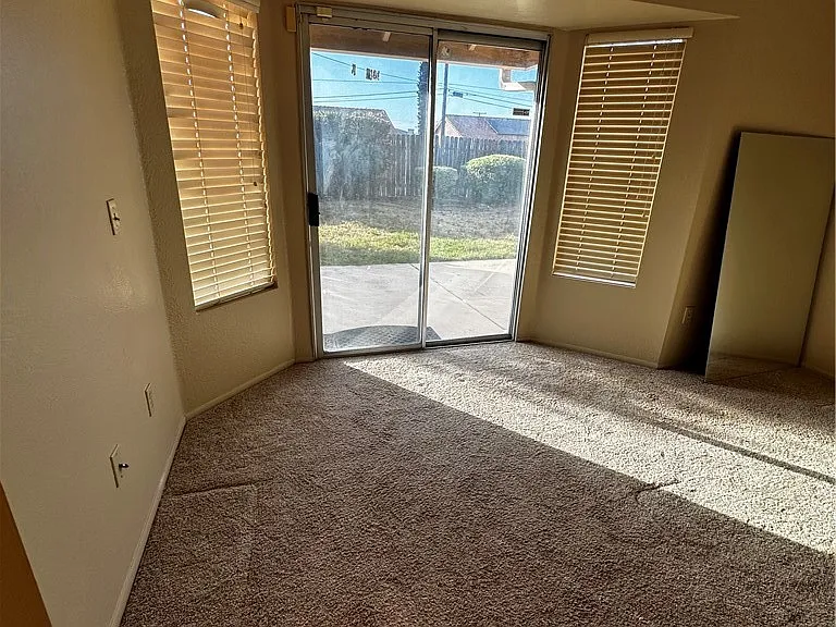 29267 Summerset Dr — Photo 9