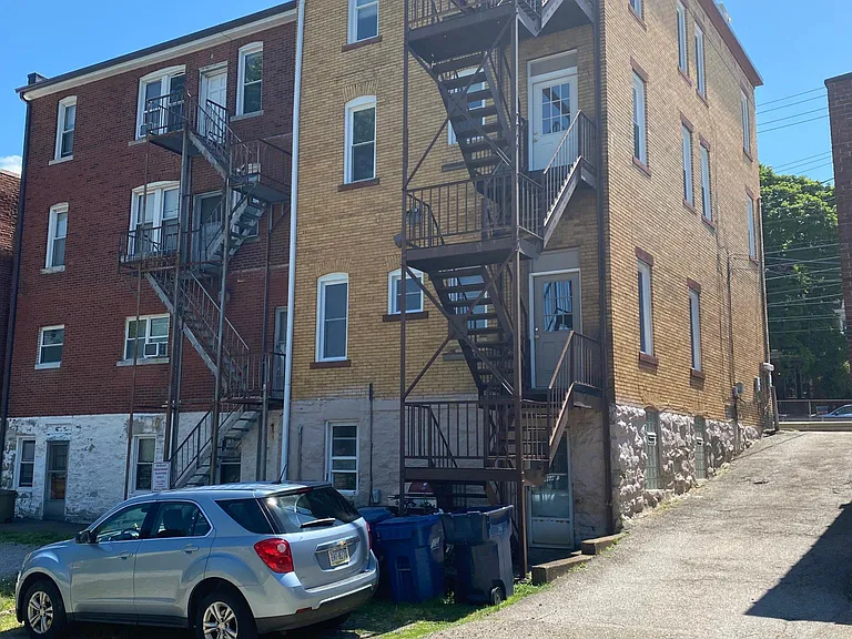 2850 Broadway Ave #2 — Photo 11