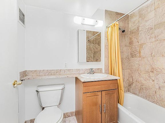 3rd image of 2132 2nd Ave APT 2B
