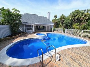 1431 Monarch Cir, Naples, FL 34116