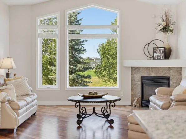 111 SE Invermere Close, Chestermere, AB T1X 1L3