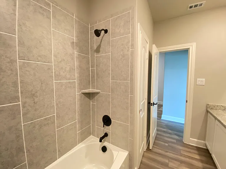 2109 Atwood Dr — Photo 6