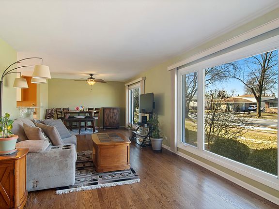 2nd image of 2149 Plainfield Dr