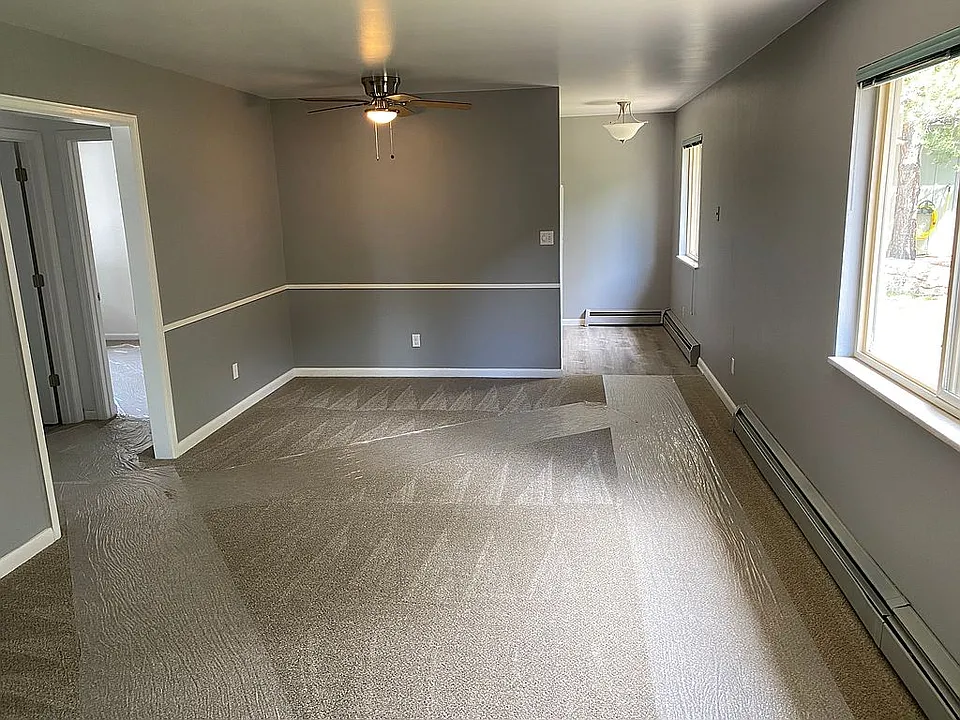 living/dining combination