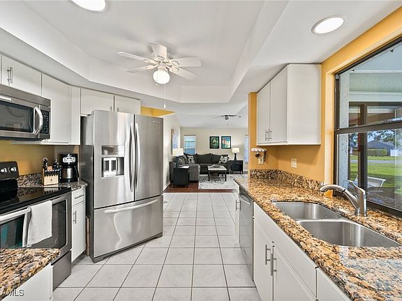 3rd image of 6640 Saint Ives Ct
