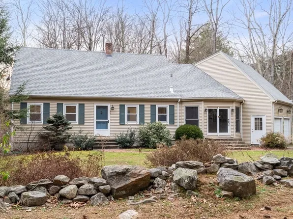 22 Dennison Xrds, Southbridge, MA 01550