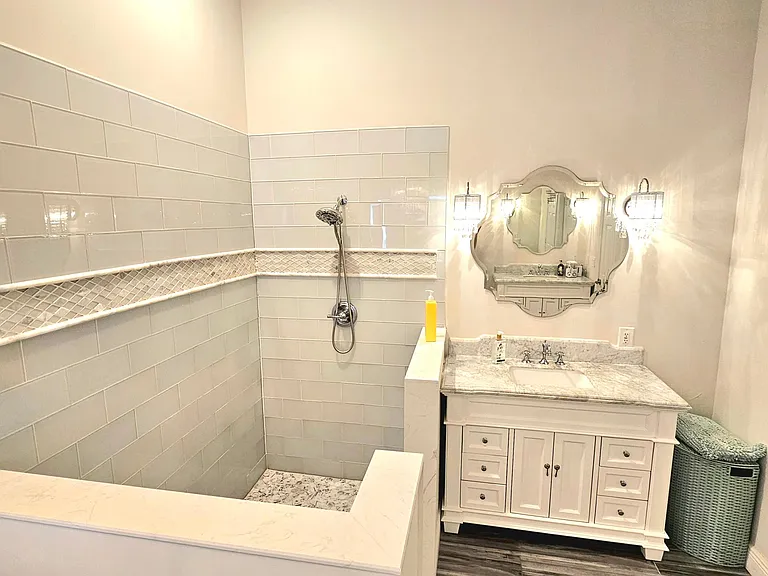 9825 Mantova Dr — Photo 16