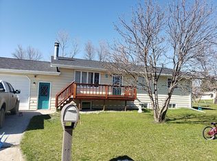 503 6th Ave, Rolette, ND 58366