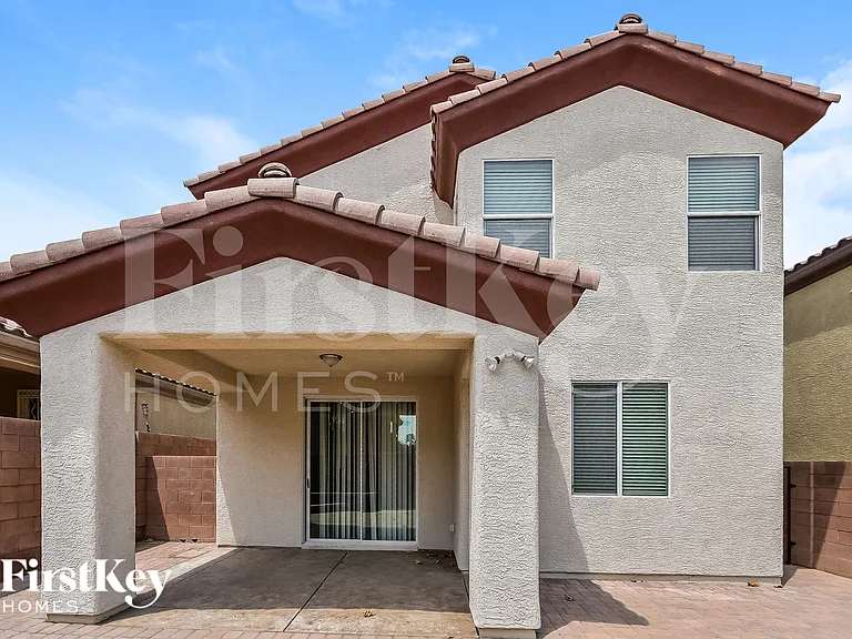 452 Redruth Dr — Photo 15