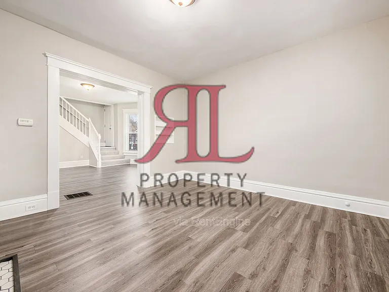1268 Courtland Ave — Photo 5