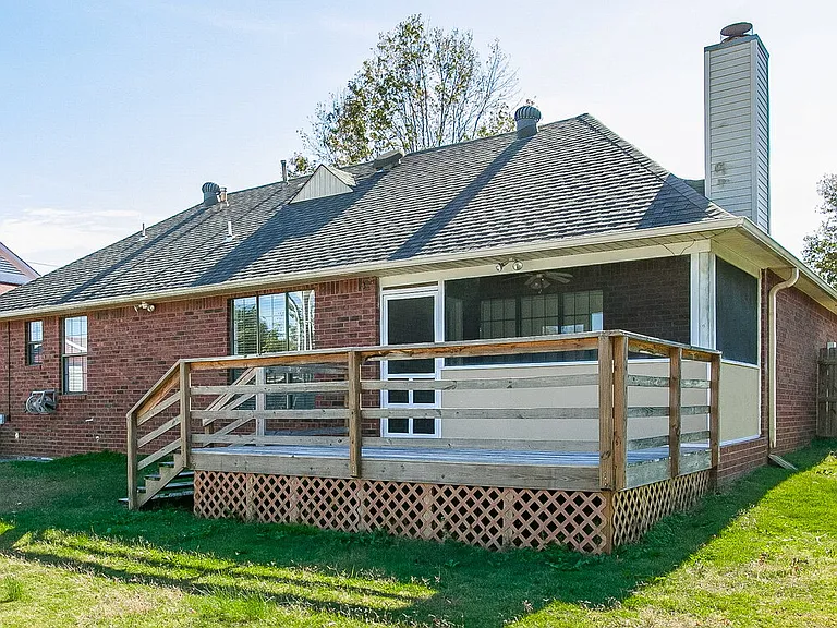10264 Amanda Dr — Photo 15