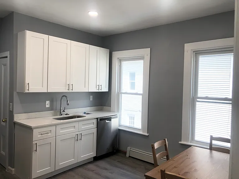 12 Dana St #2 — Photo 2