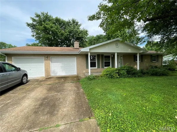 1306 Camillia St, Farmington, MO 63640
