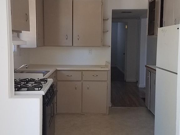 5th image of 3905 Cuny Ave Unit A