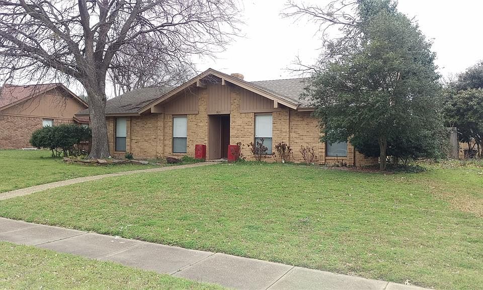 1st image of 1921 Pleasant Valley Dr