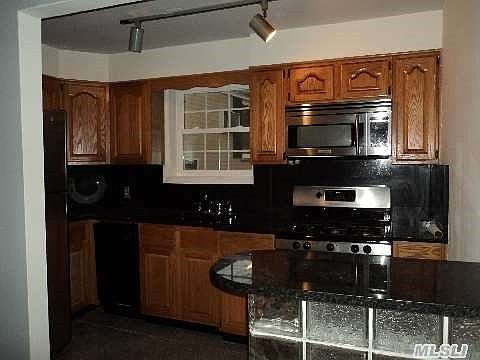 2nd image of 6543 223rd Pl