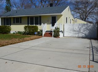 9 Hickory Hill Rd, Hampton, VA 23666