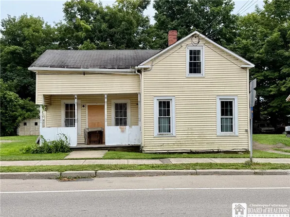 61 W Main St, Frewsburg, NY 14738