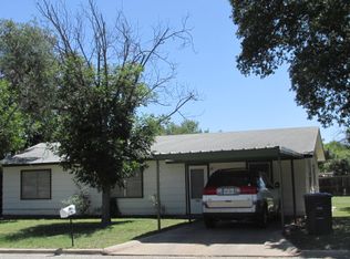 905 S China St, Brady, TX 76825