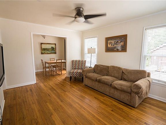 3rd image of 148 Wilbarger Creek Dr