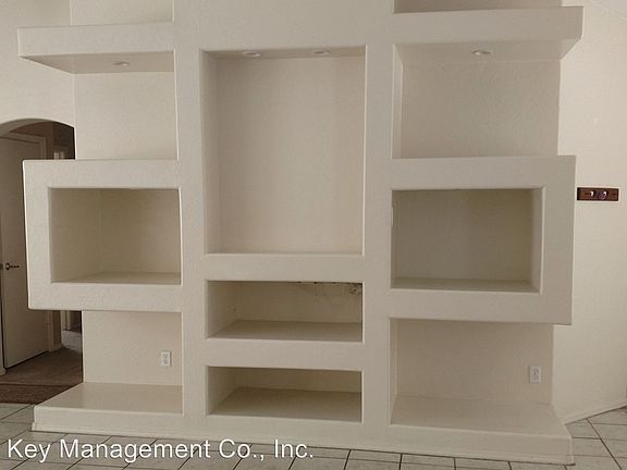 4th image of 12846 W Valentine Ave