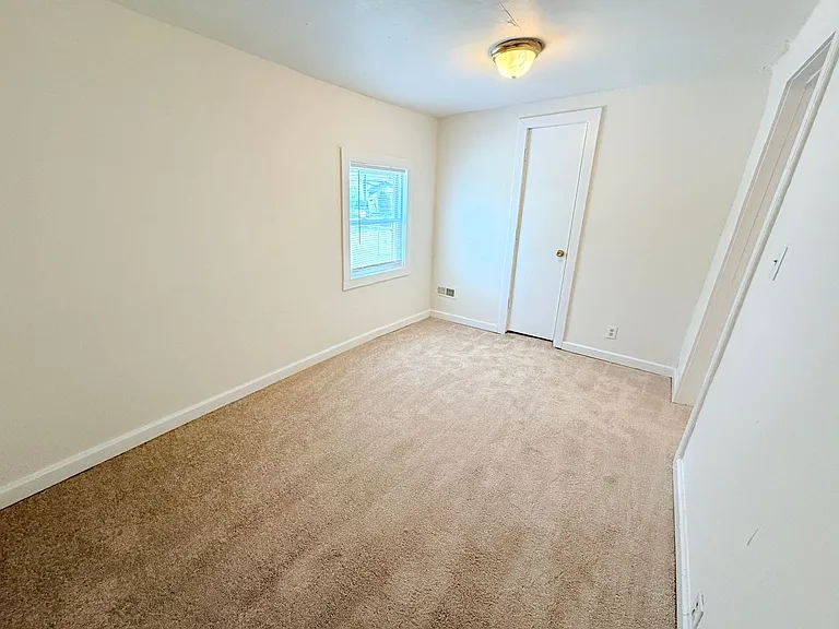 525 S West St — Photo 18