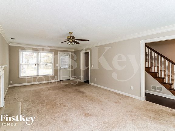 2nd image of 3007 Vineyard Way SE