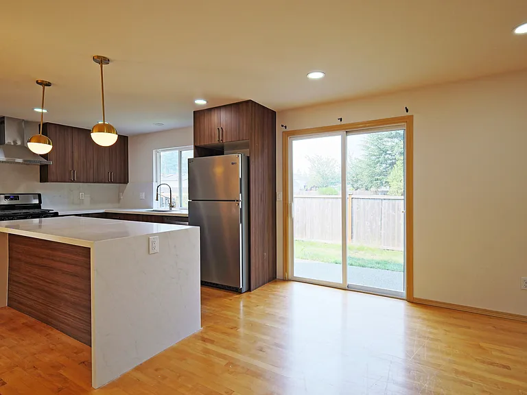 4006 NE 18th St — Photo 17