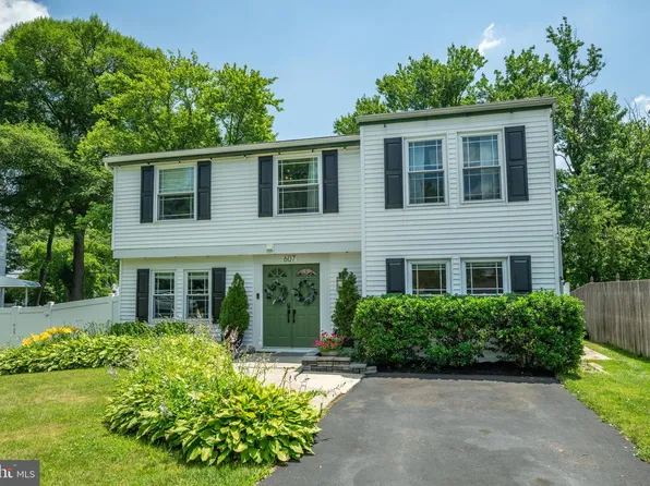607 Prospect Ave, Morrisville, PA 19067