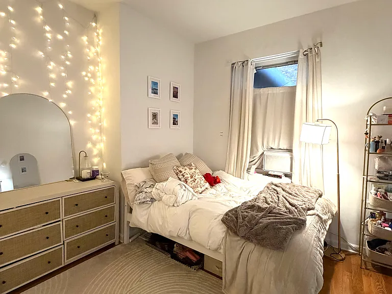 18 N Moore St #2R — Photo 11
