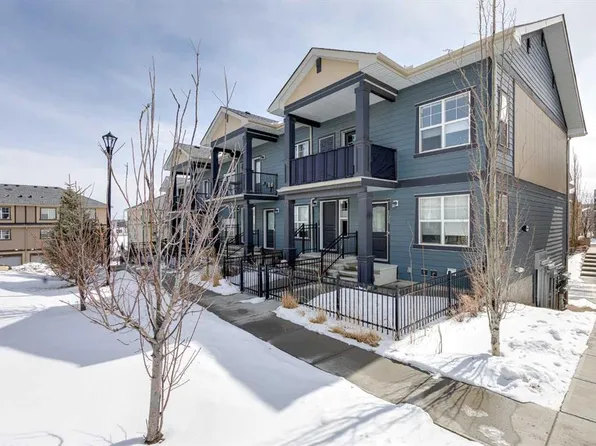 132 N Evanscrest Gdns NW, Calgary, AB T3P 0S1