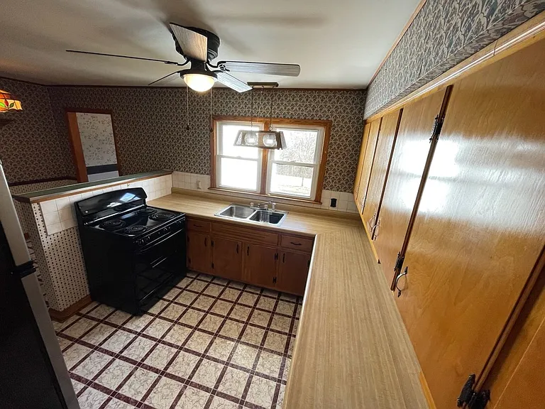 325 Webbmont Cir — Photo 6