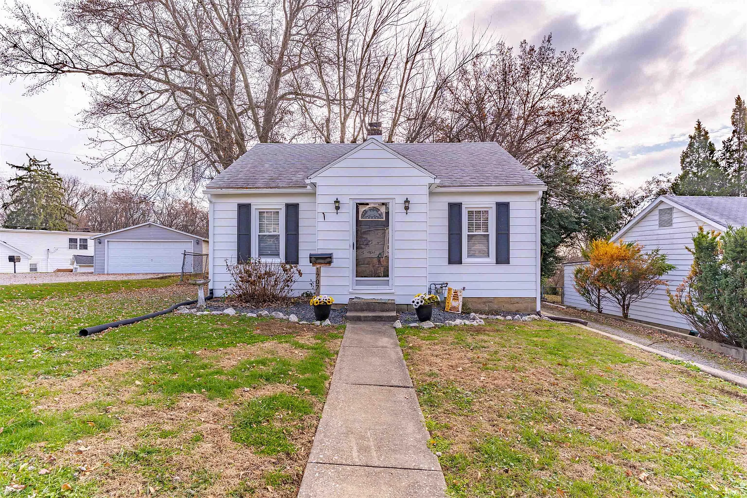1707 Russell Ave photo 1