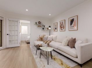 688 E 16th Ave #305, Vancouver, BC V5T 2V4
